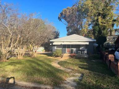 Main picture of 2514 Bedford Ave