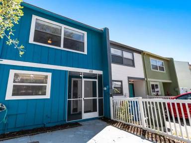 Main picture of 2820 S Pines Dr