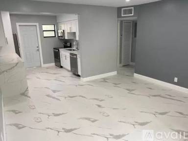 Main picture of 1023 SW 15th Ter