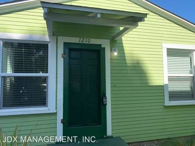 Main picture of 1210 Essex St