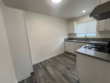 Main picture of 1030 Miller St