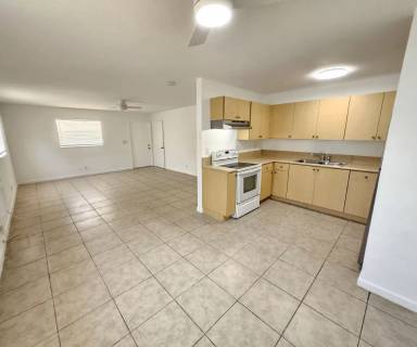 Main picture of 609 NW 3rd Ave