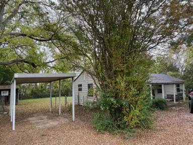 Main picture of 128 Gilmer Rd
