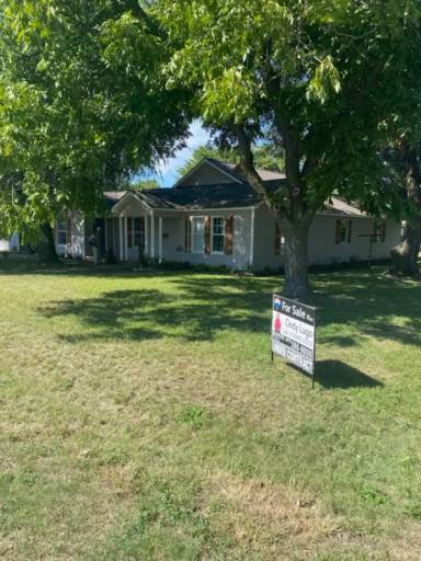 Main picture of 921 Randlett St