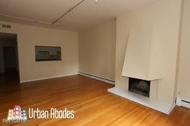 Main picture of 1425 N Dearborn St