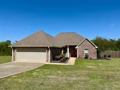 Main picture of 957 Lebleu Rd