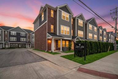 Main picture of 2925 Square Lake Ct