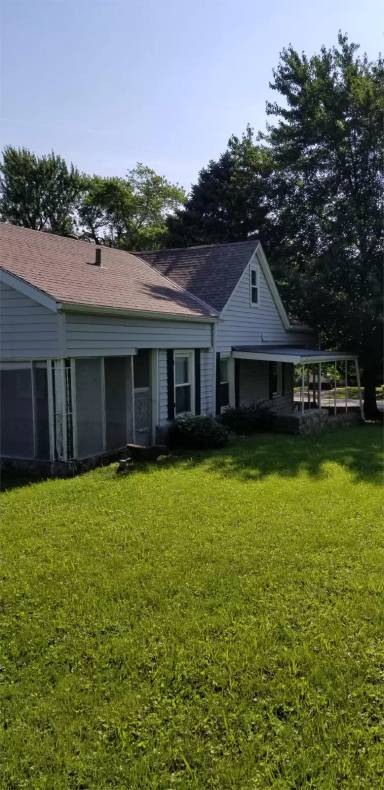 Main picture of 5324 Laurel Ave