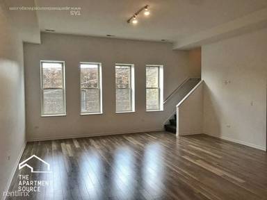 Main picture of 2703 W North Ave