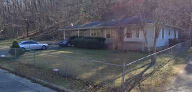 Main picture of 2145 Thomas Ave