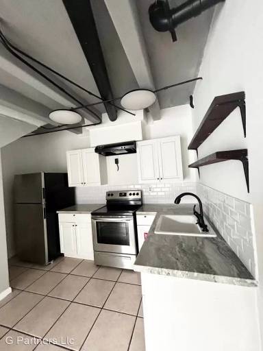 Main picture of 1045 NE 8th Ave