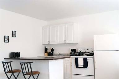 Main picture of 913 NE 18th Ave