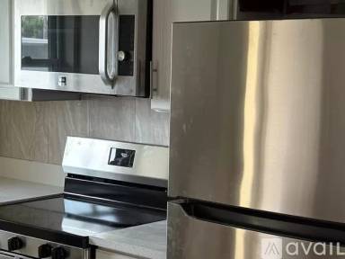 Main picture of 4550 Cove Cir