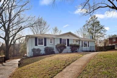 Main picture of 1919 Rosebank Ave
