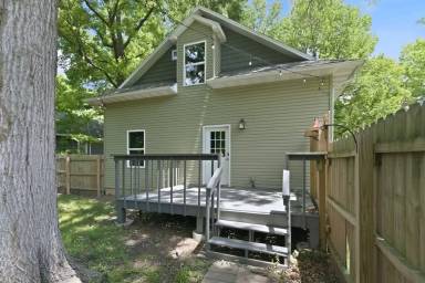 Main picture of 837 S Kentwood Ave