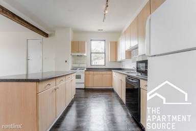 Main picture of 2336 N Milwaukee Ave
