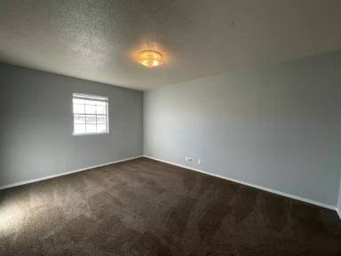 Main picture of 1800 W Elliott St
