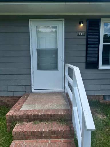 Main picture of 2413 Shawnee Dr