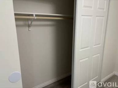 Main picture of 2721 S Holmes Ave