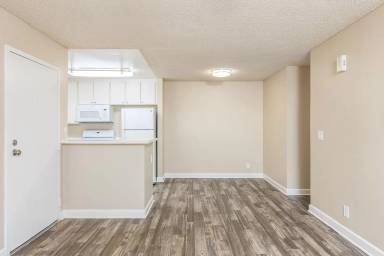 Main picture of Willow Creek Apartments