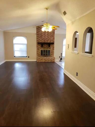 Main picture of 1904 Hooper St
