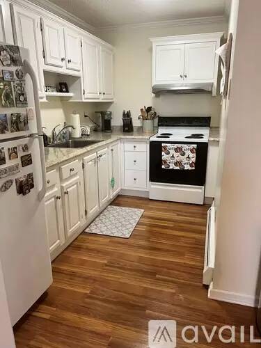 Main picture of 210 Cedar St