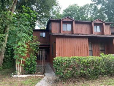 Main picture of 5868 SW 8th Pl