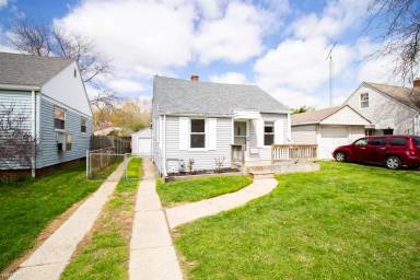 Main picture of 2719 130th St