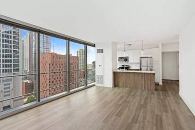 Main picture of 360 N Orleans