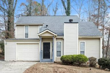 Main picture of 338 Saint Patrick Dr SW