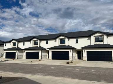 Main picture of 51 S 4375 W