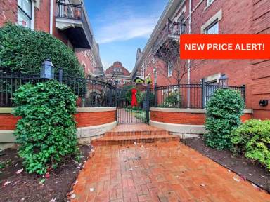 Main picture of 400 E Washington St