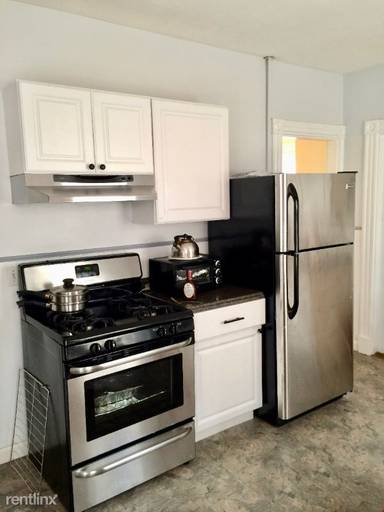Main picture of 18 Hinckley St