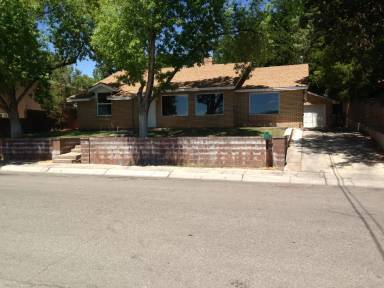 Main picture of 45 E 300 N