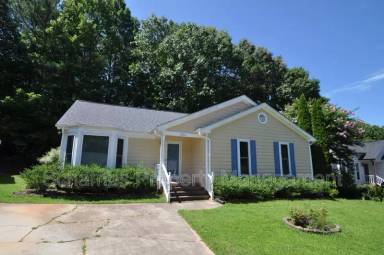 Main picture of 203 W Wyatts Pond Ln