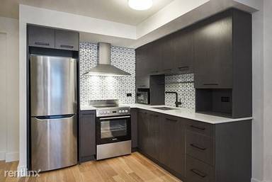 Main picture of 101 E 10th St