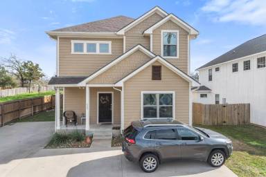 Main picture of 111 Fairway Dr