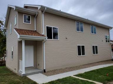 Main picture of 524 S Washington St