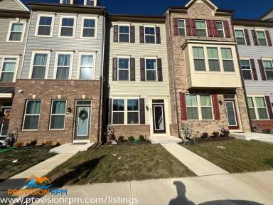 Main picture of 8044 Big Roundtop Rd