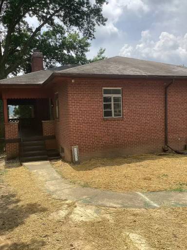 Main picture of 711 Orchard St