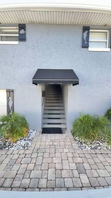 Main picture of 108 S 5th St