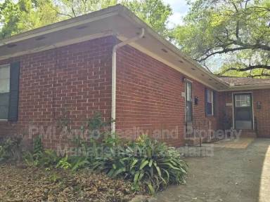 Main picture of 3323 S Polk Ave