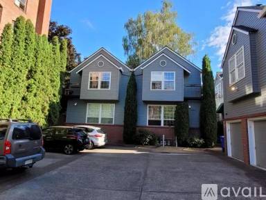 Main picture of 2012 NW Lovejoy St