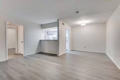 Main picture of 12816 Midway Rd