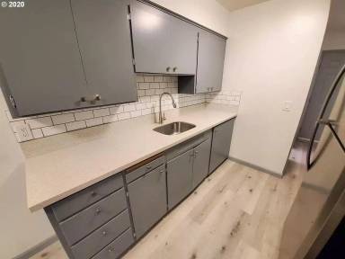 Main picture of 1162 NE 72nd Ave