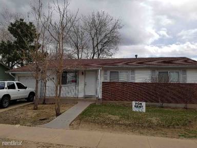 Main picture of 5136 Crown Blvd