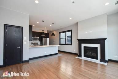 Main picture of 4326 N Ashland Ave