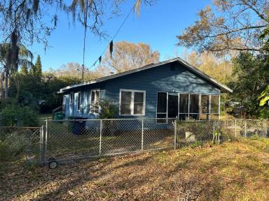 Main picture of 303 W Jean St