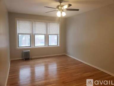 Main picture of 6968 N Greenview Ave
