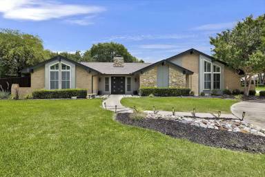 Main picture of 412 Greenbriar Ln